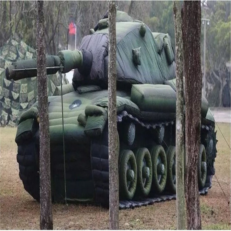 城中军用充气坦克
